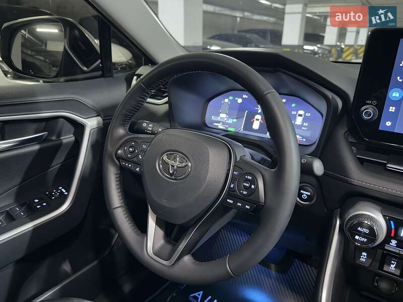 Внедорожник / Кроссовер Toyota RAV4 2025 в Днепре