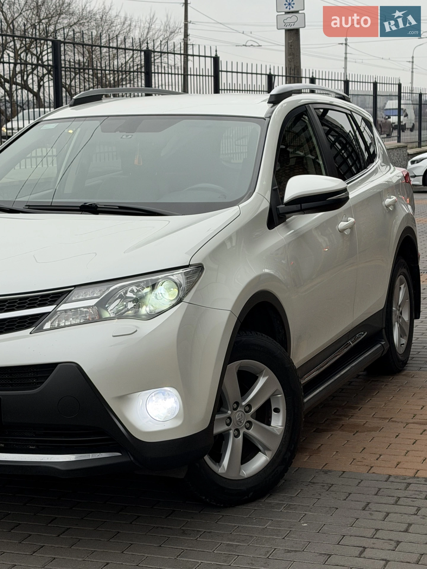 2014 Toyota RAV 4 - мініатюра 6