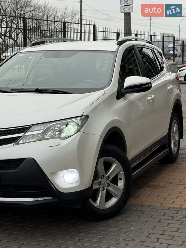 Внедорожник / Кроссовер Toyota RAV4 2014 в Белой Церкви