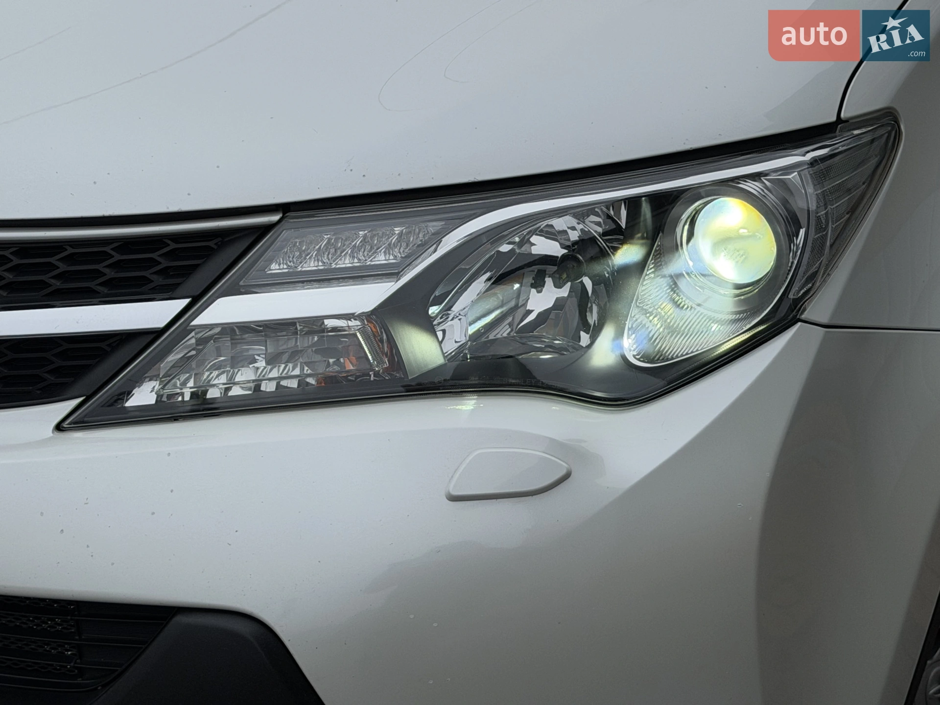 2014 Toyota RAV 4 - мініатюра 9