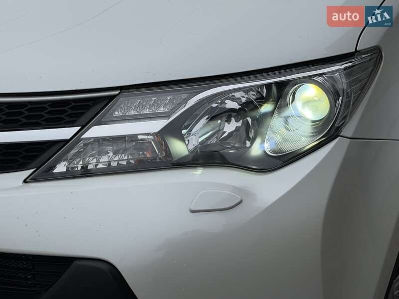Внедорожник / Кроссовер Toyota RAV4 2014 в Белой Церкви