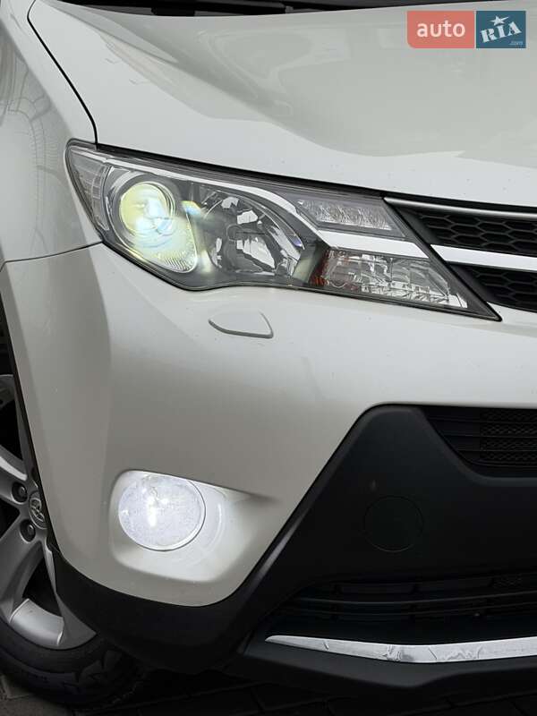 Внедорожник / Кроссовер Toyota RAV4 2014 в Белой Церкви
