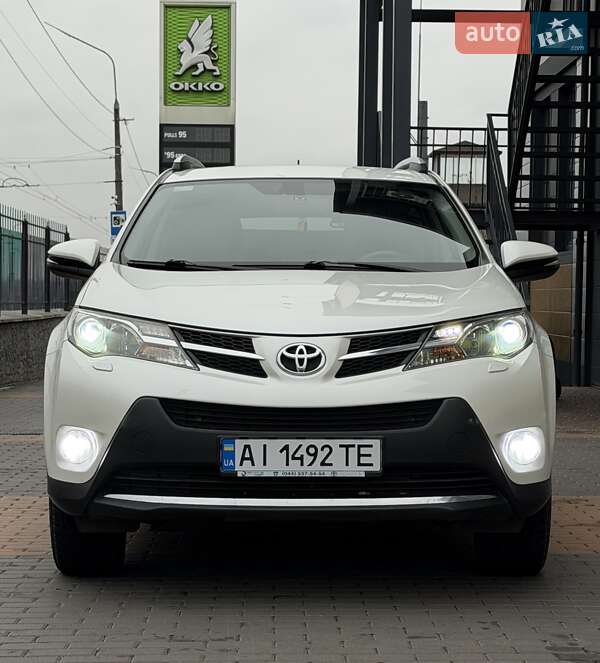 Внедорожник / Кроссовер Toyota RAV4 2014 в Белой Церкви