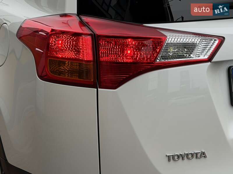 Внедорожник / Кроссовер Toyota RAV4 2014 в Белой Церкви