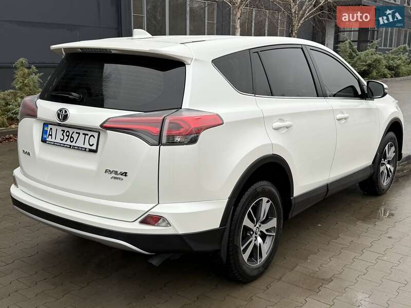 Позашляховик / Кросовер Toyota RAV4 2016 в Києві фото 10 Позашляховик / Кросовер Toyota RAV4 2016 в Києві