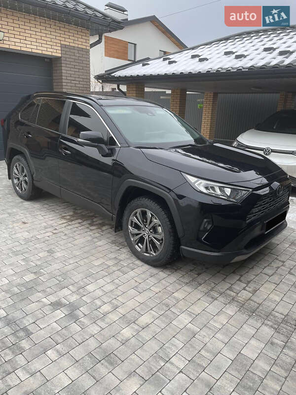 Внедорожник / Кроссовер Toyota RAV4 2023 в Виннице
