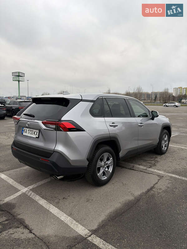 Внедорожник / Кроссовер Toyota RAV4 2023 в Киеве