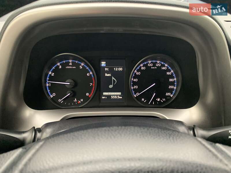Позашляховик / Кросовер Toyota RAV4 2016 в Києві фото 55 Позашляховик / Кросовер Toyota RAV4 2016 в Києві