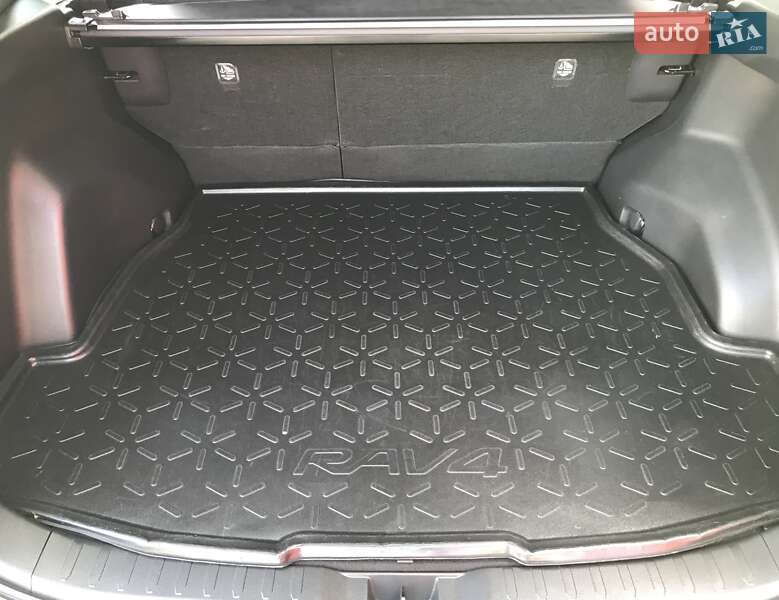 Внедорожник / Кроссовер Toyota RAV4 2022 в Виннице