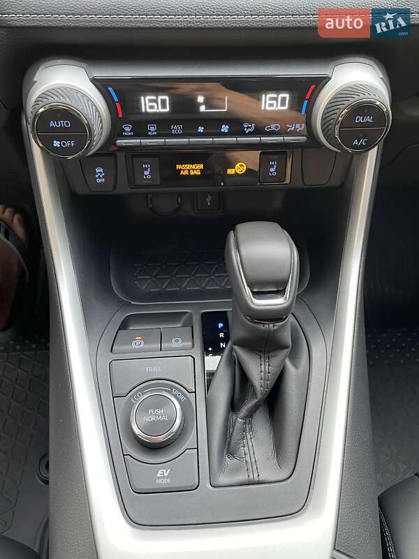 Внедорожник / Кроссовер Toyota RAV4 2022 в Виннице