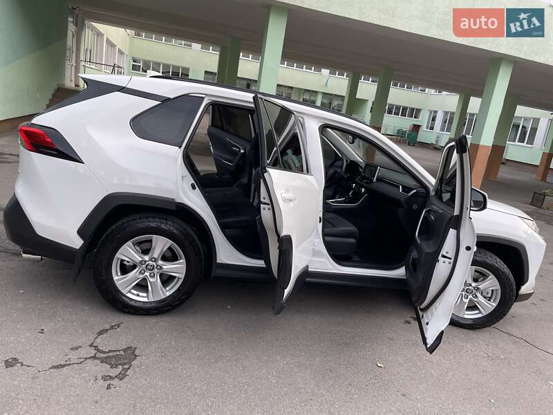 Внедорожник / Кроссовер Toyota RAV4 2022 в Виннице