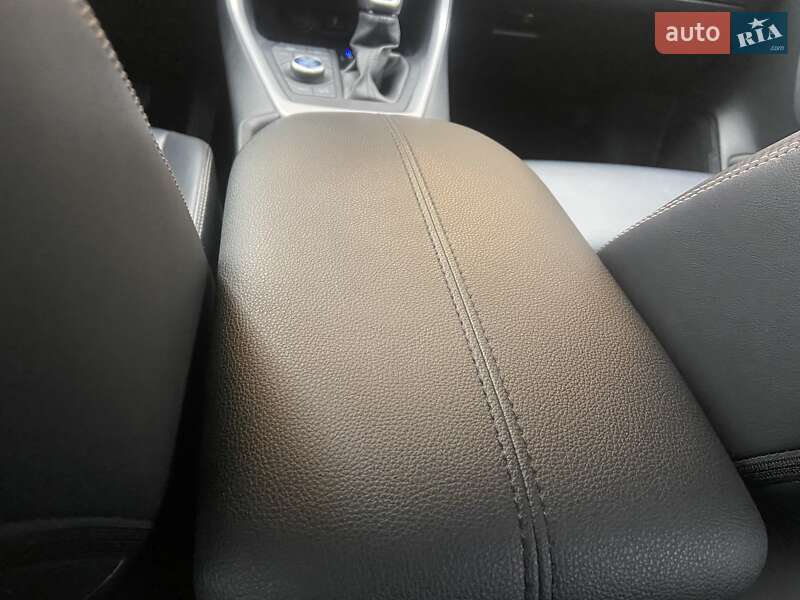 Внедорожник / Кроссовер Toyota RAV4 2019 в Хмельницком фото 43 Внедорожник / Кроссовер Toyota RAV4 2019 в Хмельницком