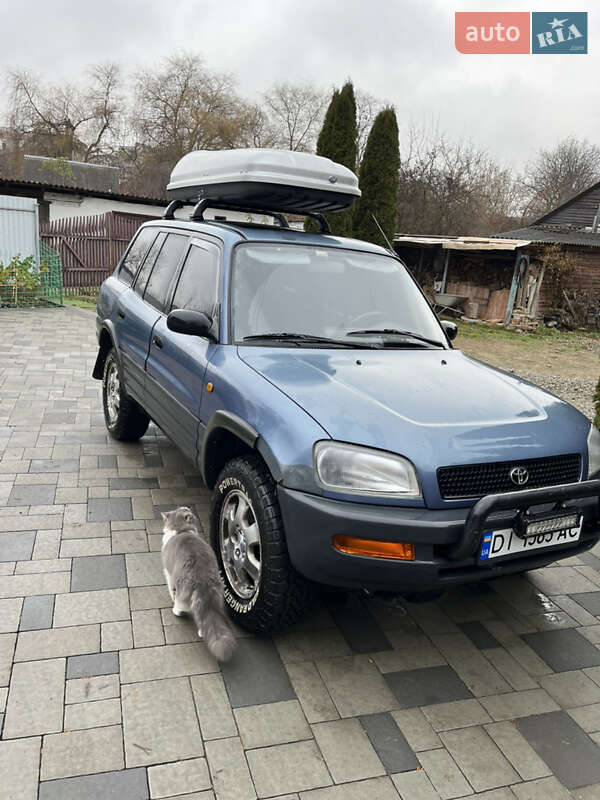 Позашляховик / Кросовер Toyota RAV4 1995 в Калуші