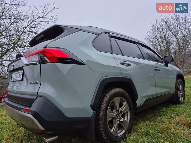 Внедорожник / Кроссовер Toyota RAV4 2023 в Ильинцах