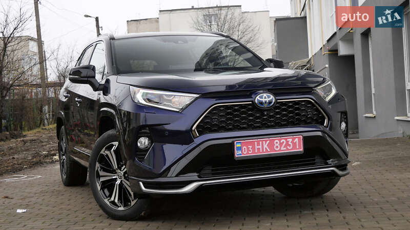 Позашляховик / Кросовер Toyota RAV4 2020 в Львові