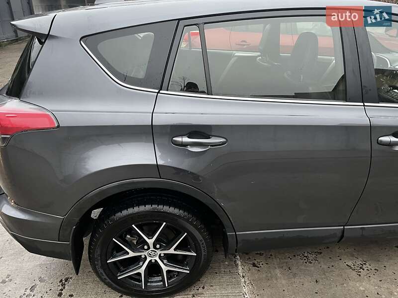 Позашляховик / Кросовер Toyota RAV4 2017 в Києві фото 13 Позашляховик / Кросовер Toyota RAV4 2017 в Києві