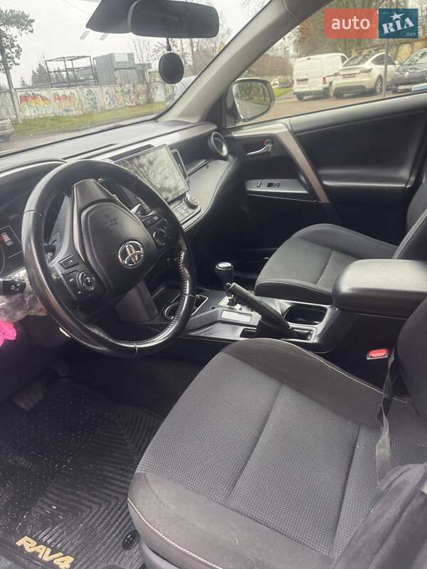 Позашляховик / Кросовер Toyota RAV4 2018 в Львові фото 9 Позашляховик / Кросовер Toyota RAV4 2018 в Львові