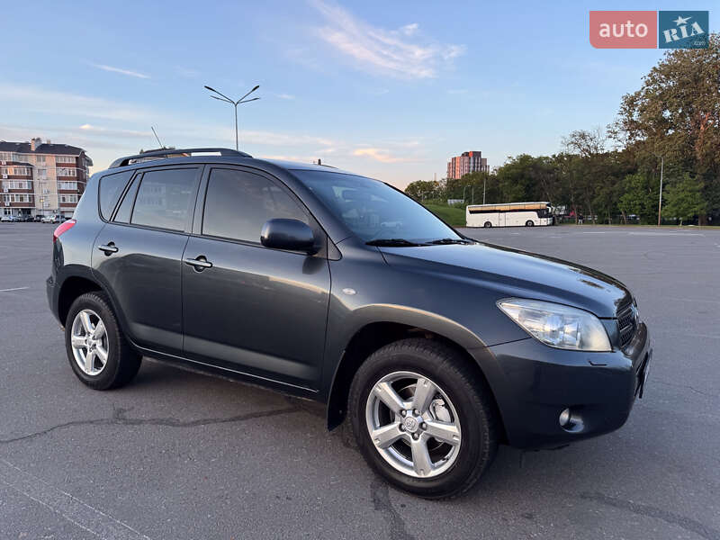 Внедорожник / Кроссовер Toyota RAV4 2006 в Березенщине