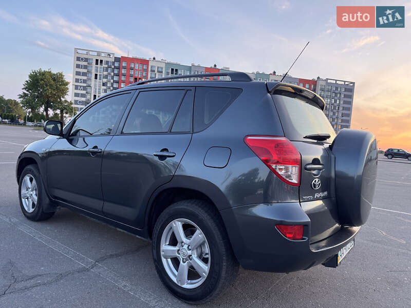 Внедорожник / Кроссовер Toyota RAV4 2006 в Березенщине