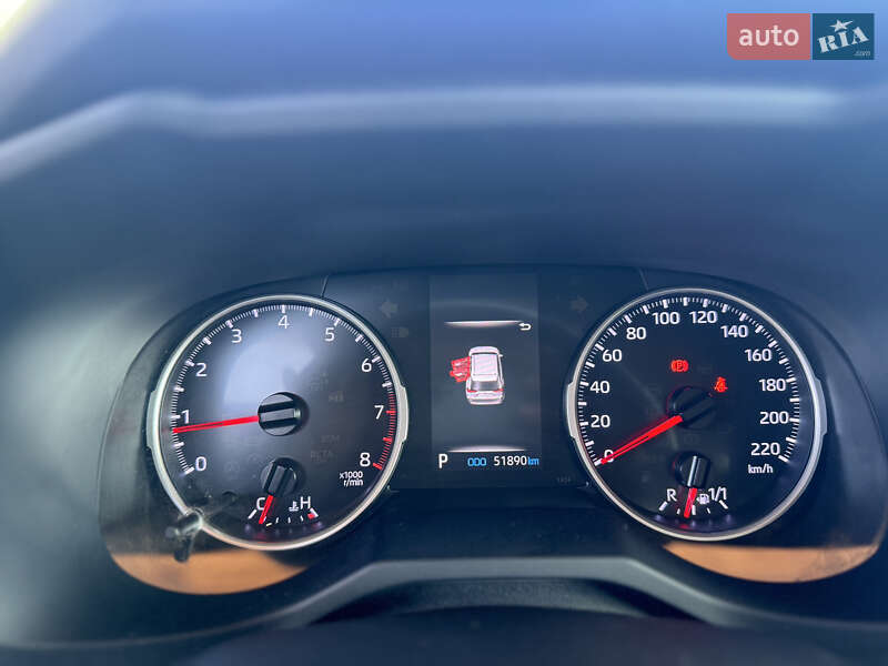 Внедорожник / Кроссовер Toyota RAV4 2020 в Черновцах