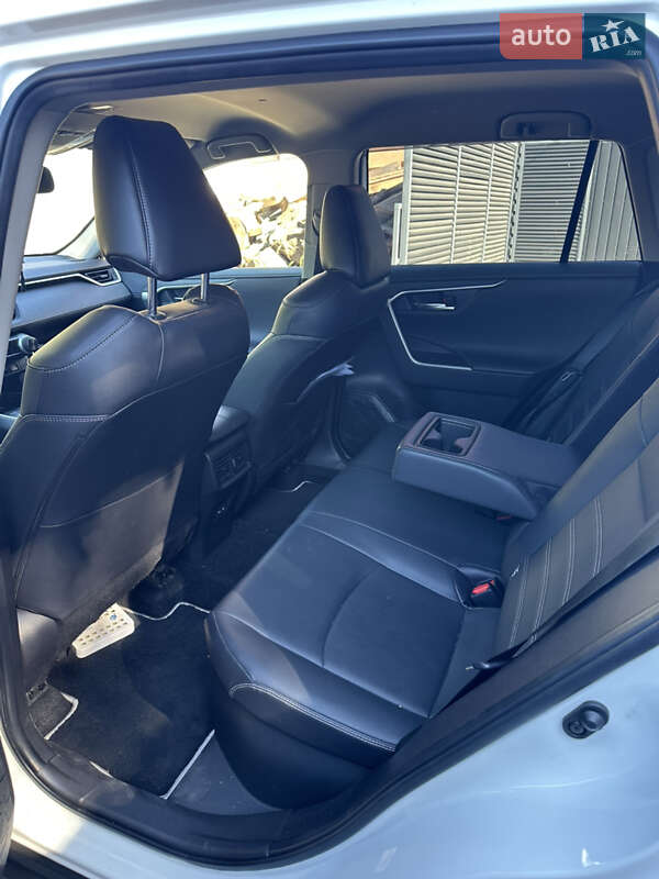 Позашляховик / Кросовер Toyota RAV4 2022 в Одесі фото 6 Позашляховик / Кросовер Toyota RAV4 2022 в Одесі