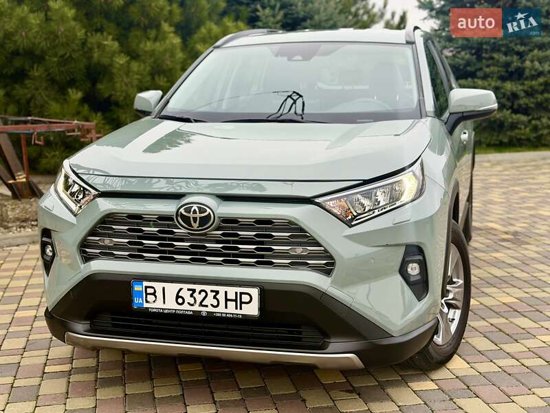 Внедорожник / Кроссовер Toyota RAV4 2022 в Днепре