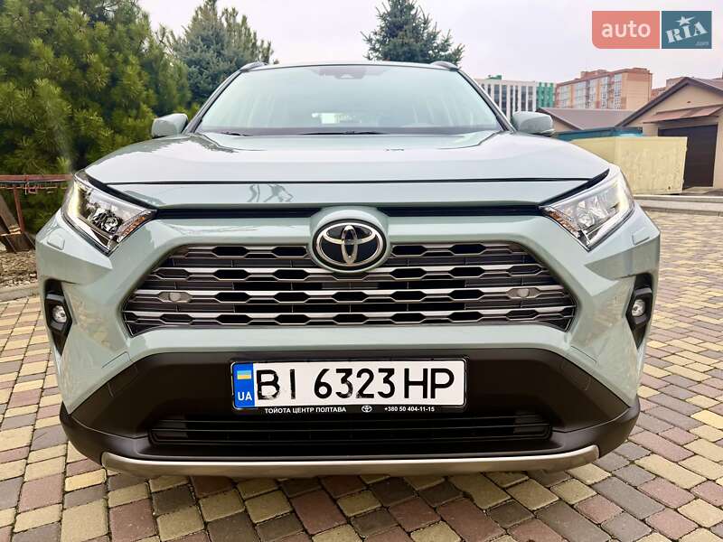 Внедорожник / Кроссовер Toyota RAV4 2022 в Днепре
