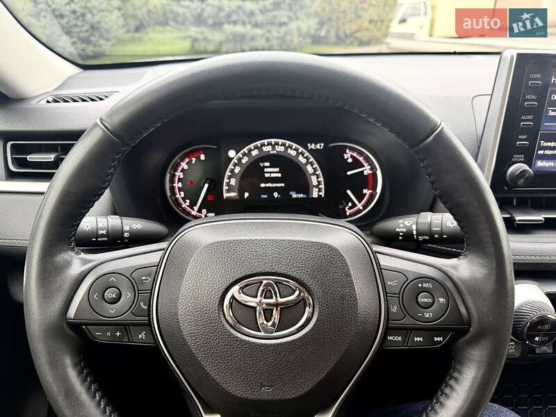 Внедорожник / Кроссовер Toyota RAV4 2022 в Днепре
