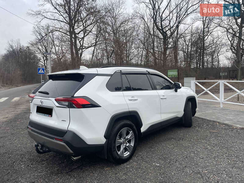 Позашляховик / Кросовер Toyota RAV4 2023 в Києві