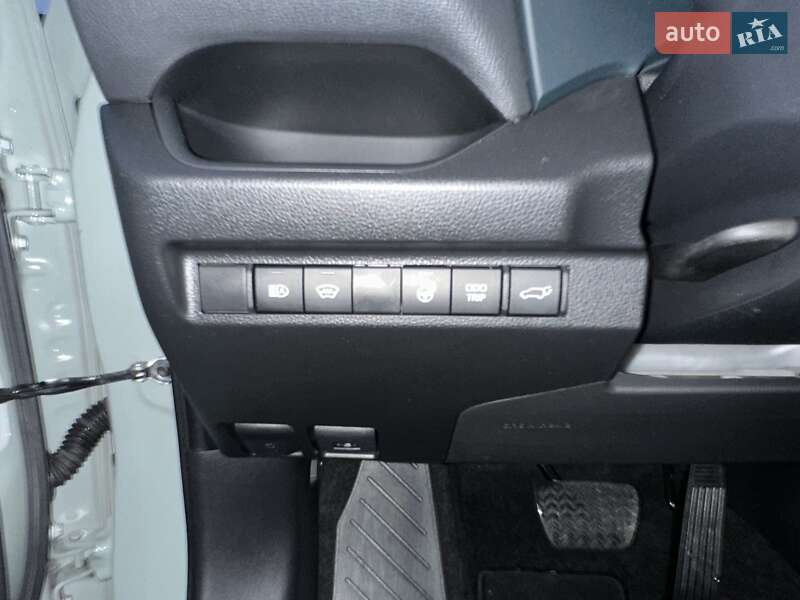 Внедорожник / Кроссовер Toyota RAV4 2023 в Киеве