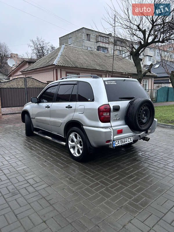Позашляховик / Кросовер Toyota RAV4 2003 в Черкасах фото 3 Позашляховик / Кросовер Toyota RAV4 2003 в Черкасах