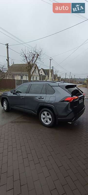 Внедорожник / Кроссовер Toyota RAV4 2021 в Киеве