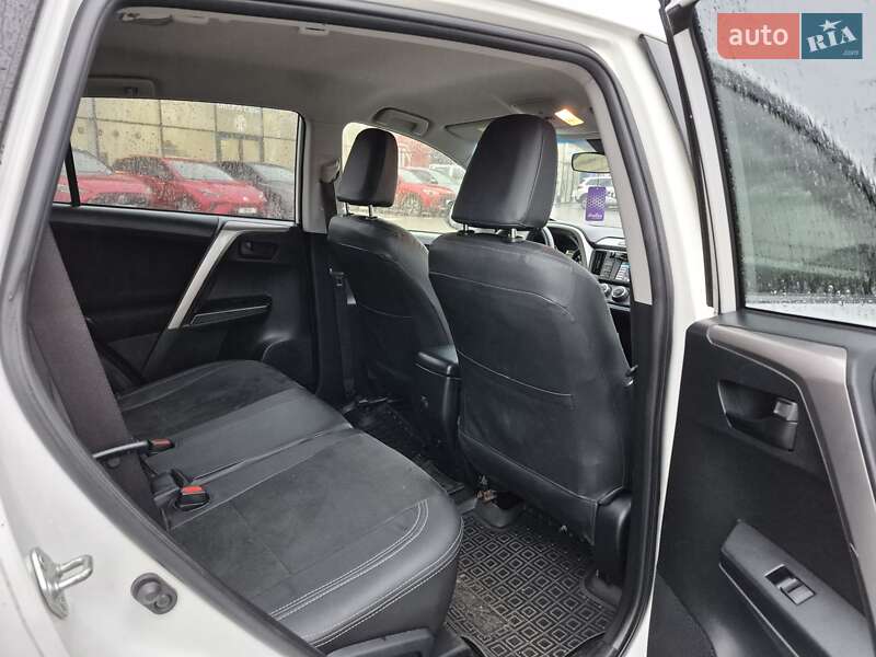 Внедорожник / Кроссовер Toyota RAV4 2018 в Кропивницком фото 12 Внедорожник / Кроссовер Toyota RAV4 2018 в Кропивницком