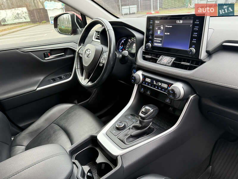 Внедорожник / Кроссовер Toyota RAV4 2019 в Харькове