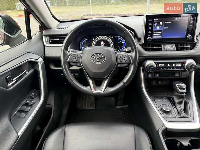 Внедорожник / Кроссовер Toyota RAV4 2019 в Харькове