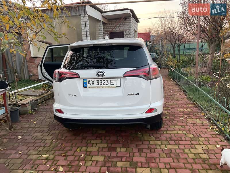 Внедорожник / Кроссовер Toyota RAV4 2017 в Харькове фото 13 Внедорожник / Кроссовер Toyota RAV4 2017 в Харькове