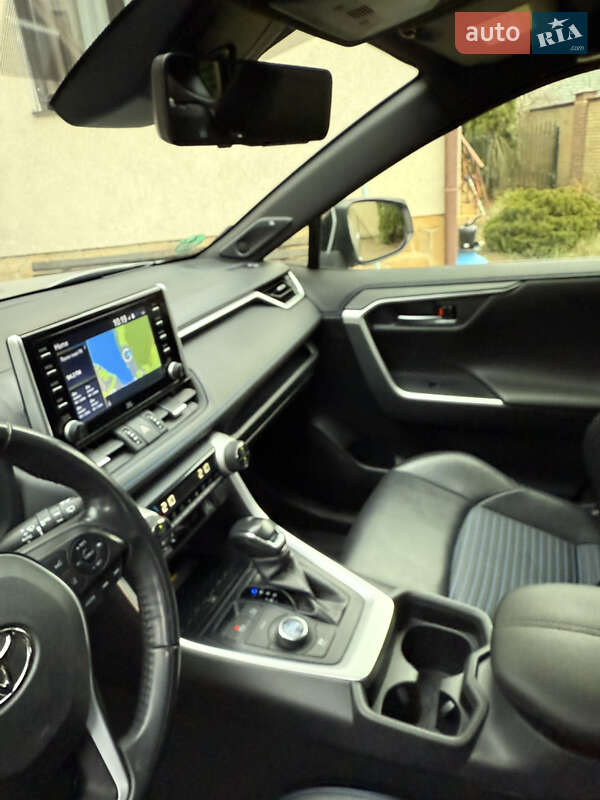 Внедорожник / Кроссовер Toyota RAV4 2019 в Киеве фото 24 Внедорожник / Кроссовер Toyota RAV4 2019 в Киеве