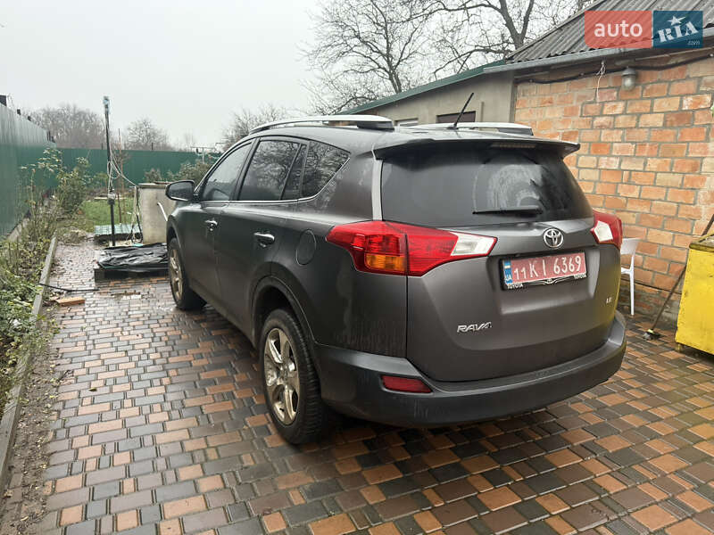 Позашляховик / Кросовер Toyota RAV4 2014 в Новомиргороді