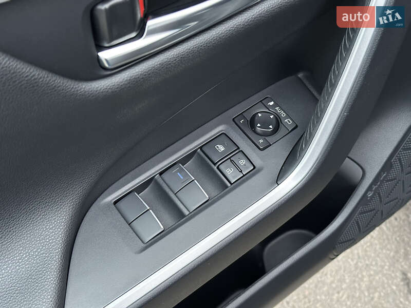 Внедорожник / Кроссовер Toyota RAV4 2021 в Харькове фото 27 Внедорожник / Кроссовер Toyota RAV4 2021 в Харькове