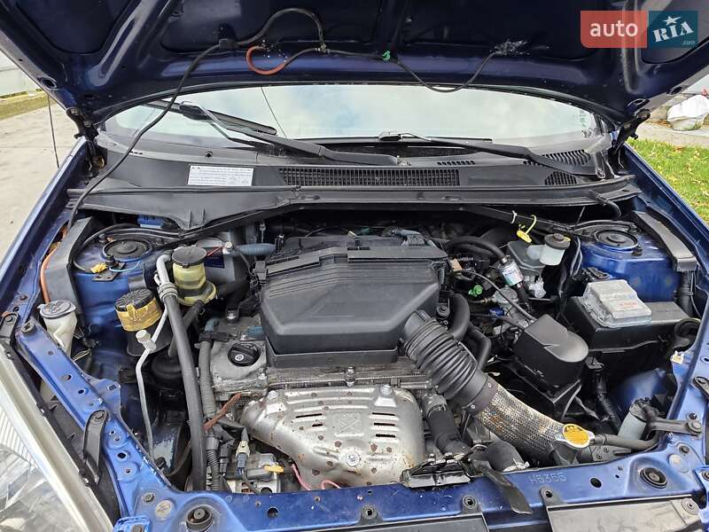 Внедорожник / Кроссовер Toyota RAV4 2003 в Бердичеве