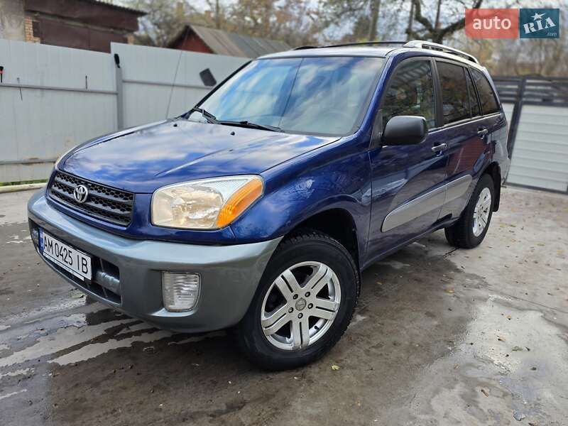 Внедорожник / Кроссовер Toyota RAV4 2003 в Бердичеве