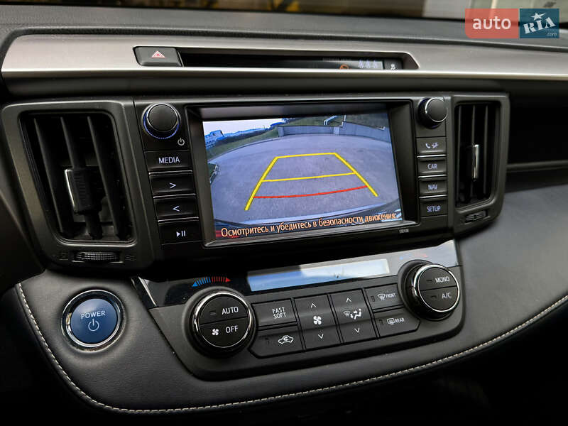 Внедорожник / Кроссовер Toyota RAV4 2018 в Харькове