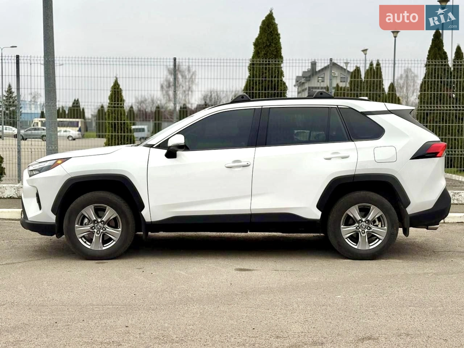 2024 Toyota RAV 4 - мініатюра 4