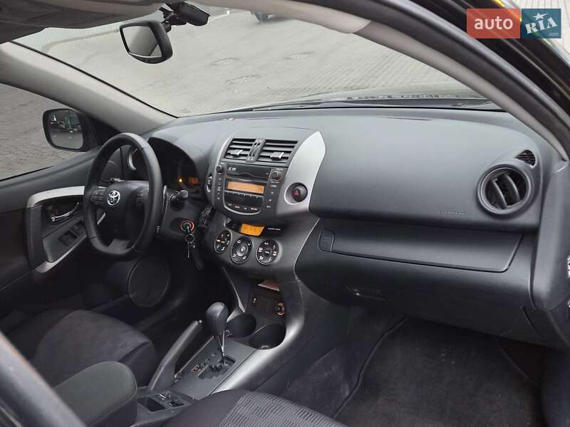 Внедорожник / Кроссовер Toyota RAV4 2010 в Днепре фото 6 Внедорожник / Кроссовер Toyota RAV4 2010 в Днепре