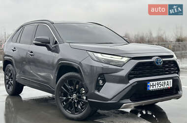 Позашляховик / Кросовер Toyota RAV4 2024 в Києві