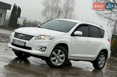 Внедорожник / Кроссовер Toyota RAV4 2011 в Хусте
