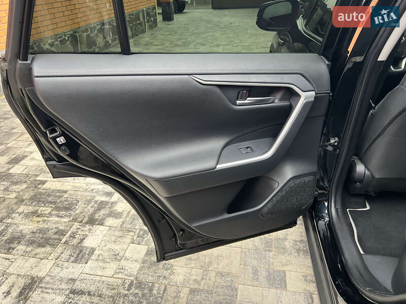 Внедорожник / Кроссовер Toyota RAV4 2019 в Луцке фото 22 Внедорожник / Кроссовер Toyota RAV4 2019 в Луцке