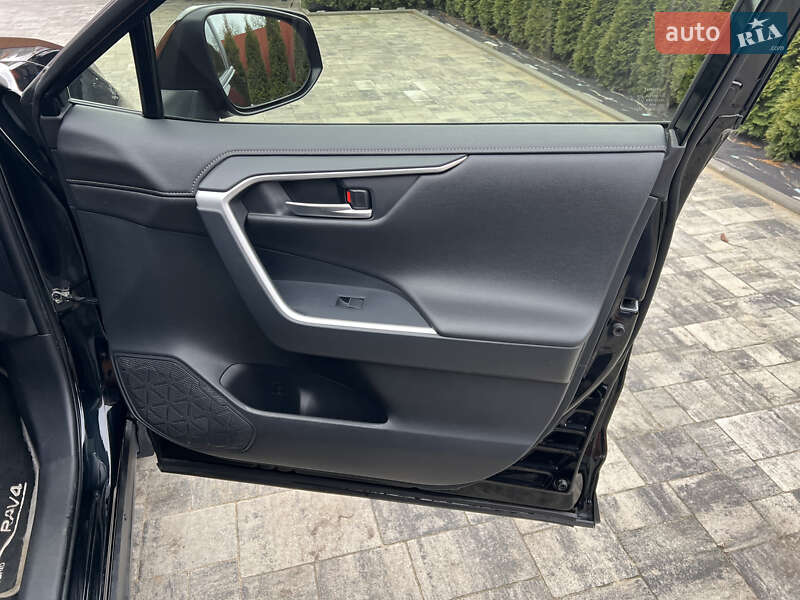 Внедорожник / Кроссовер Toyota RAV4 2019 в Луцке фото 30 Внедорожник / Кроссовер Toyota RAV4 2019 в Луцке