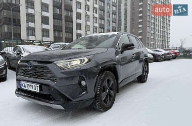 Внедорожник / Кроссовер Toyota RAV4 2021 в Киеве