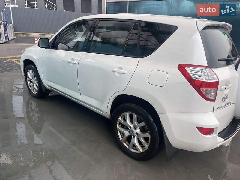 Toyota RAV4 2012